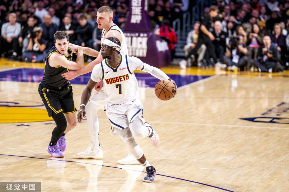 因此他选择 因此他选择