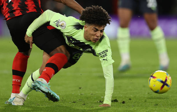 上脱颖而出 上脱颖而出